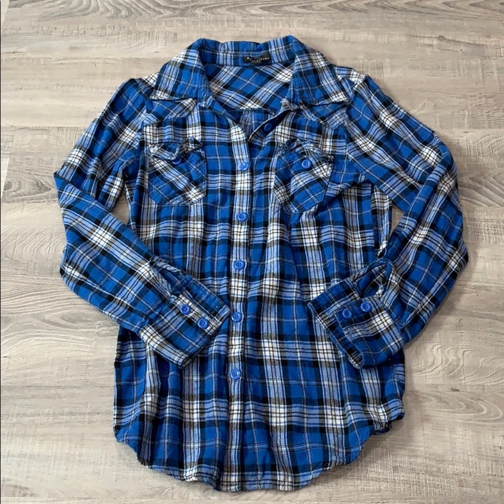 Blue flannel long sleeve shirt